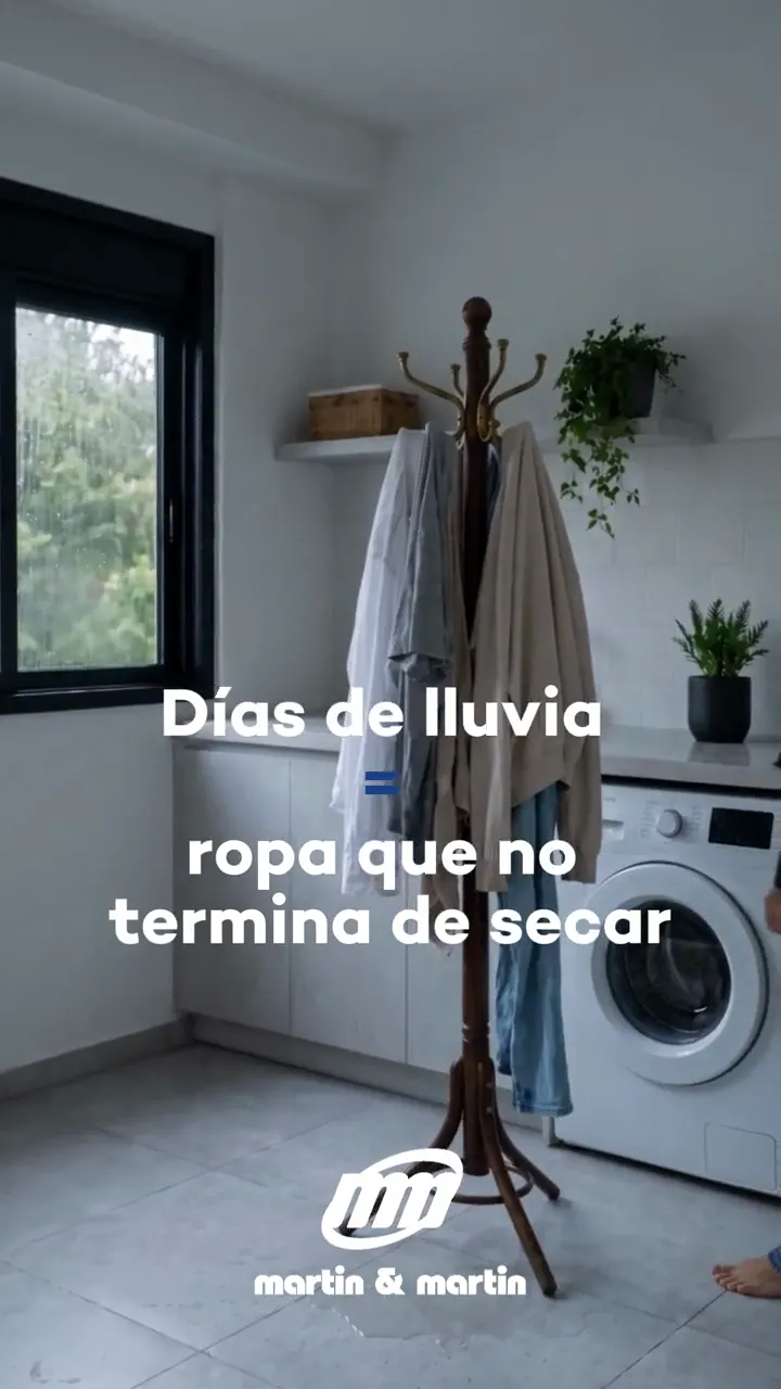 Lavadero con ropa colgada en un perchero, pieza para martin & martin